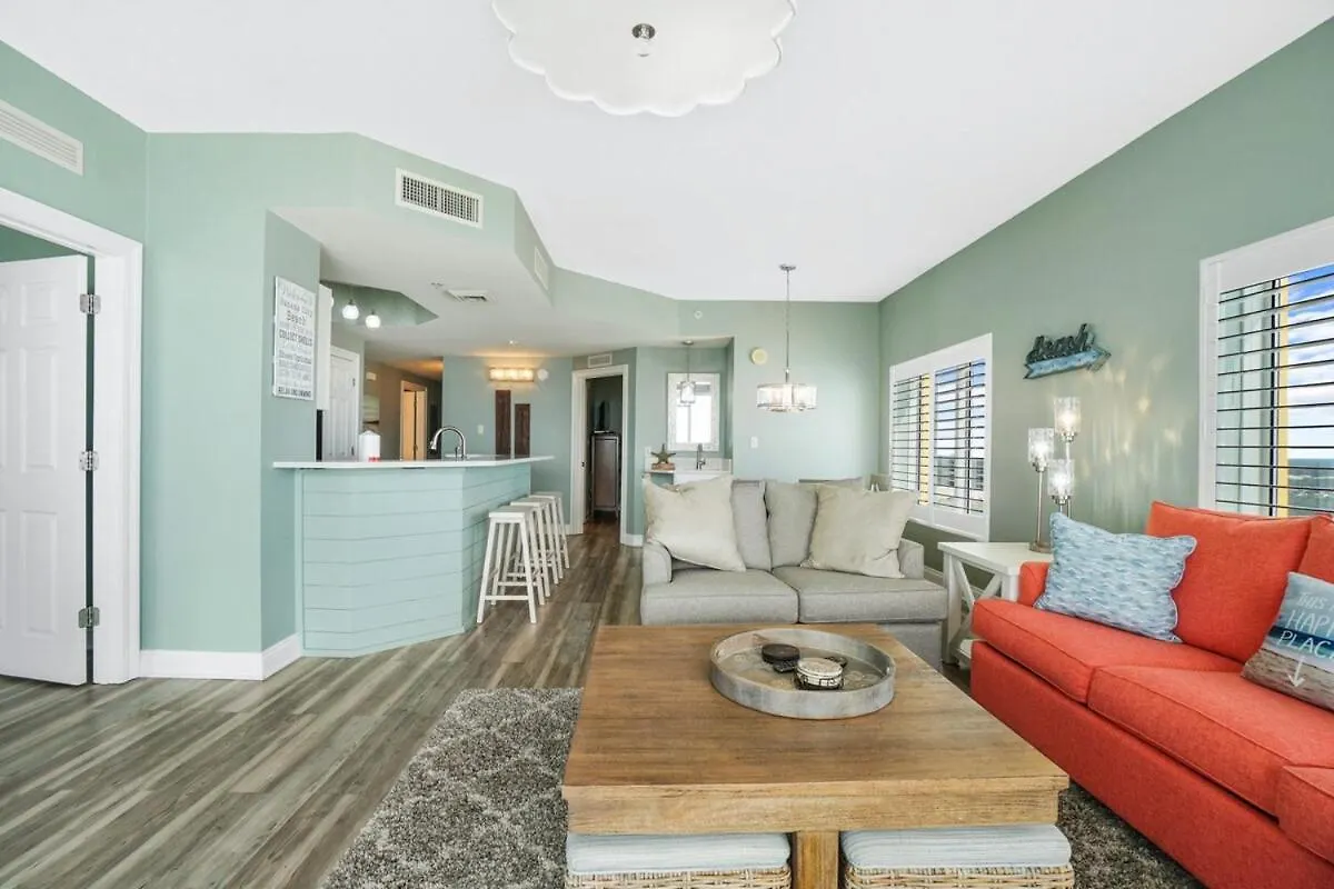 Calypso 2201E 3Br 3Ba Corner Unit 2 Sets Of Beach Chairs Panama City Beach