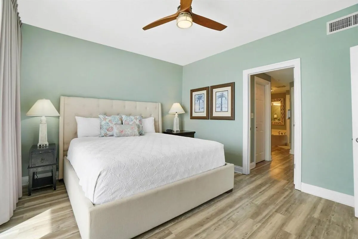 Calypso 2201E 3Br 3Ba Corner Unit 2 Sets Of Beach Chairs Panama City Beach Apartment