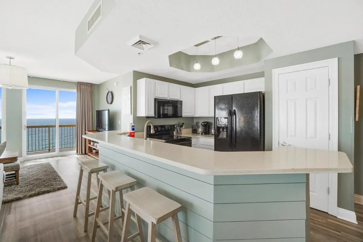 Calypso 2201E 3Br 3Ba Corner Unit 2 Sets Of Beach Chairs Panama City Beach